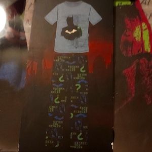 NWT THE BATMAN Sleepwear Size XL 60%Cotton 40% Polyester in gift Box